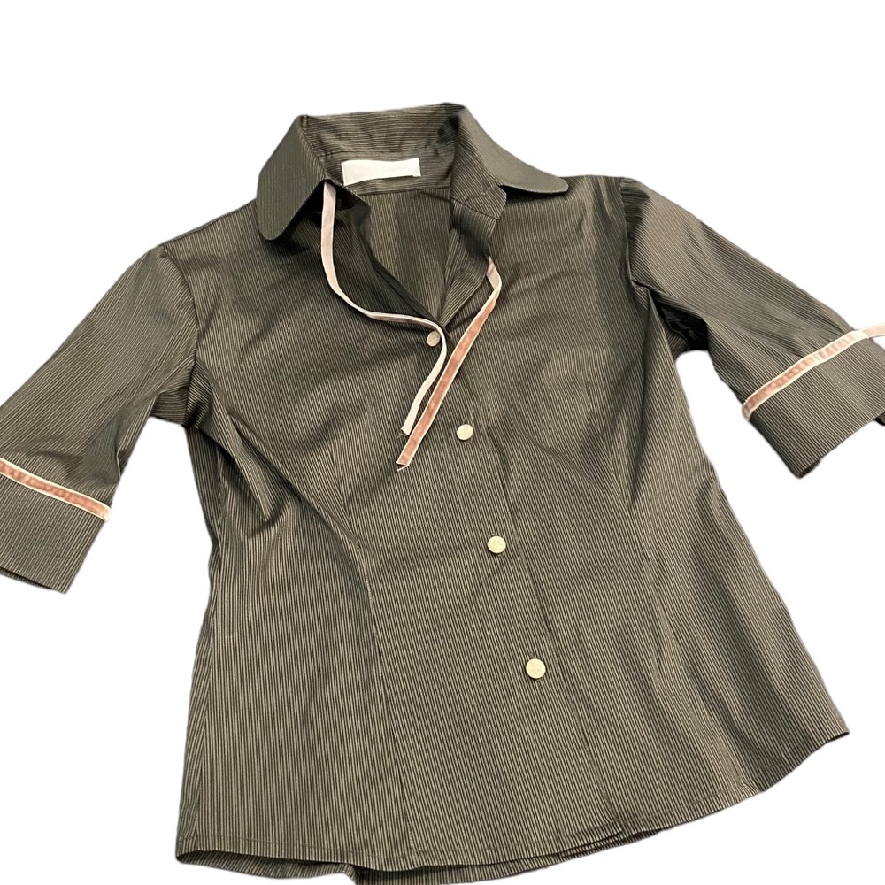 Button front Ronit Zilkha Blouse. Velvet ties.